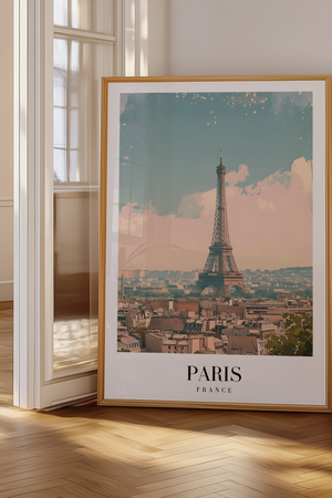 Paris byplakat med Eiffeltårnet og byens tage i bløde farver.
