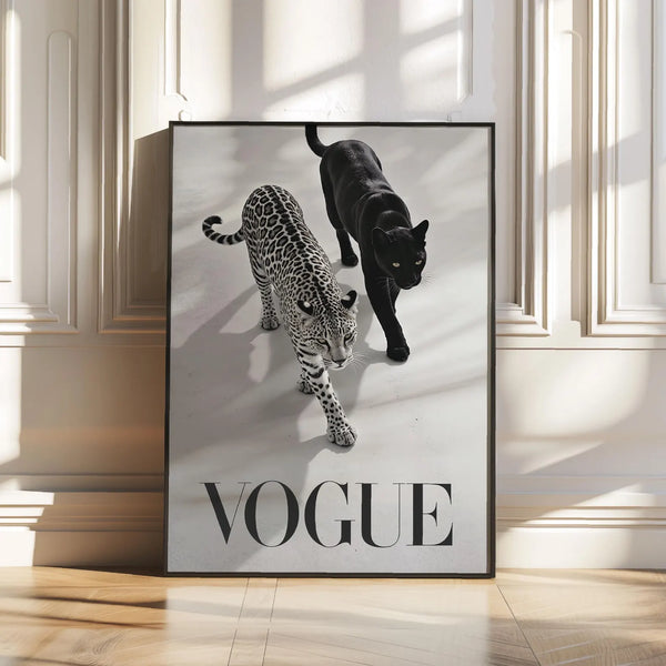 Vogue Panthers – Fashion plakat med to pantere i sort/hvid og Vogue-tekst