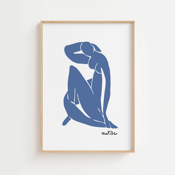 Blå Madame plakat inspireret af Matisse. Et elegant kvindemotiv i blå toner – minimalistisk, kunstnerisk og perfekt til moderne indretning.