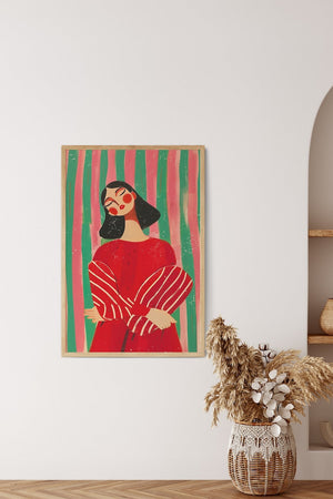 Farverig plakat med kvindefigur i røde nuancer og balancerede former på stribet baggrund
