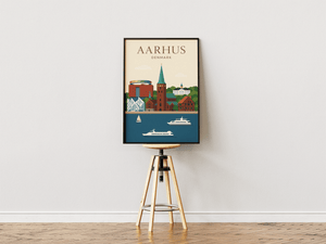 Aarhus plakat med havnefronten, Aarhus Domkirke, Aros regnbuen og moderne bygninger. Farverig byplakat i minimalistisk design.