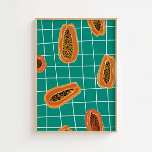 Green Papaya plakat med papayafrugter på grøn ternet baggrund – tropisk og moderne frugt plakat.