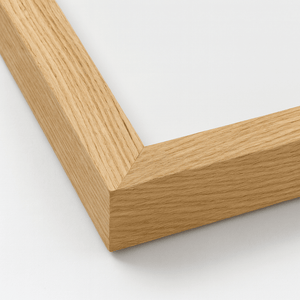 Massiv egetræsramme i lys eg med plexiglas – stilren billedramme til plakater, billeder og fotos, ideel til moderne og klassisk indretning.