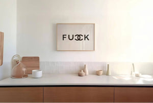 Bold Statement – Fashion plakat i sort/hvid med provokerende og minimalistisk design