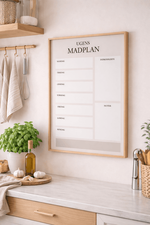 Ugens madplan plakat i beige design med indkøbsliste og noter til køkkenet