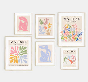 Henri Matisse er manden bag nogle af verdens mest kendte plakater. Sammen med Pablo Picasso har de skabt den ideelle plakat til stuen, hjemmet og værelset. De populære plakater kommer i Orange, Lyserød, Blå, Grøn &amp; også i de helt store størrelser som 70x100 &amp; 50x70. Der kan tilkøbes ramme &amp; Berggruen på tilbud.