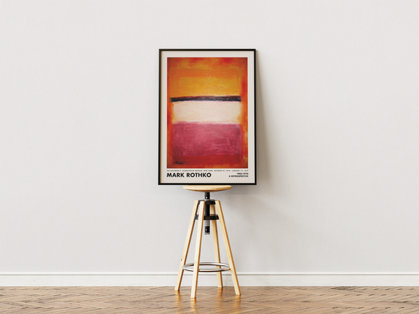 Abstrakt plakat med varme orange og røde farvefelter, lyst midterfelt og mørk vandret linje inspireret af Mark Rothkos farvekompositioner.