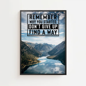 Find a Way plakat med motiverende budskab over bjerglandskab i blå og grønne toner, sort ramme