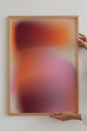 Plakat med varm farveovergang i røde og orange nuancer inspireret af solnedgang