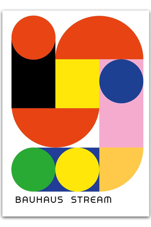 Få et kunstnerisk udtryk med vores "Bauhaus Red Stream" plakat. Denne unikke plakat kombinerer Bauhaus-stil med moderne flair. Tilføj et rødt strejf af stil til dit hjem i dag