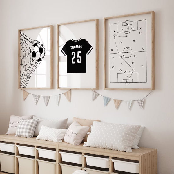 Find den perfekte fodboldplakat til dit hjem. Udforsk unikke fodbold- og sportsplakater, der tilføjer energi og stil til din vægindretning. Køb nu! 