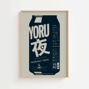 Yoru Midnight Tonic plakat med japansk dåsedesign i mørkeblå og beige